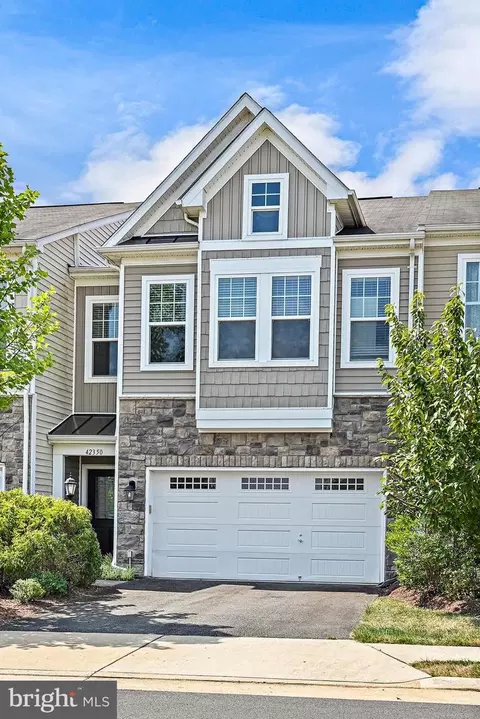 42350 Benfold Sq, Brambleton, VA 20148