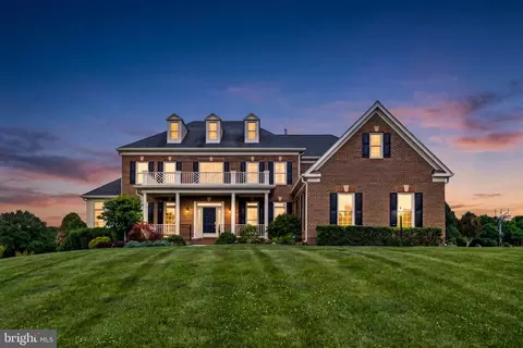 35443 Glencoe Ct, Round Hill, VA 20141
