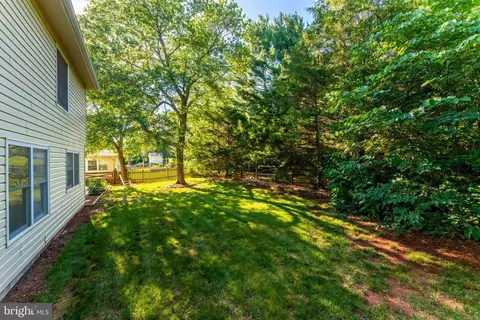 Exterior - 151 S Fox Rd, Sterling, VA 20164 photo 8 of 8