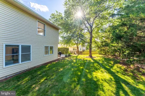 Exterior - 151 S Fox Rd, Sterling, VA 20164 photo 7 of 8
