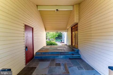 Entry Way - 151 S Fox Rd, Sterling, VA 20164 photo 1 of 7