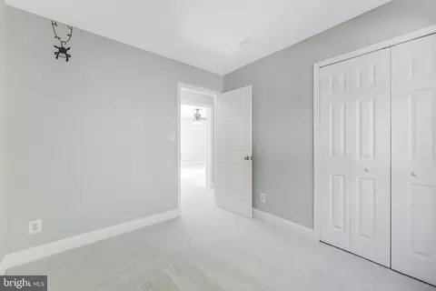 Bedroom - 151 S Fox Rd, Sterling, VA 20164 photo 10 of 11
