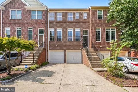 47694 Whirlpool Sq, Sterling, VA 20165