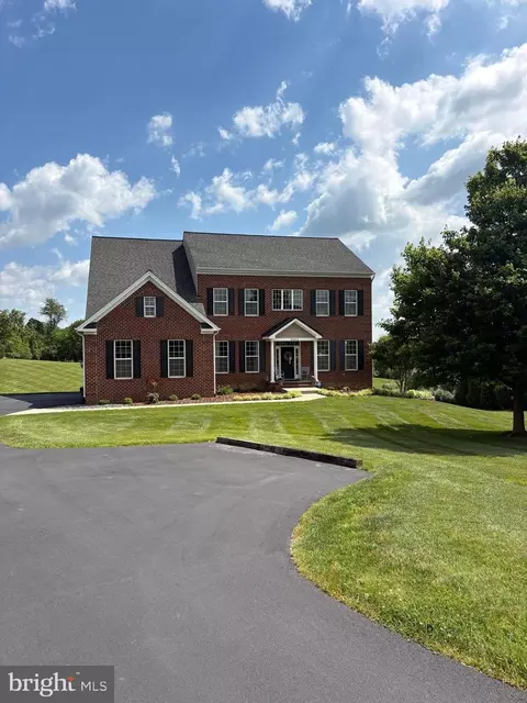 38474 Titnore Ct, Hamilton, VA 20158