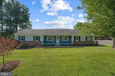 39475 Tollhouse Rd, Lovettsville, VA 20180