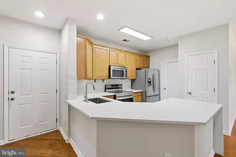 Kitchen - 20216 Nightwatch St, Ashburn, VA 20147 photo 3 of 5