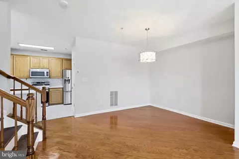 Living - 20216 Nightwatch St, Ashburn, VA 20147 photo 2 of 10