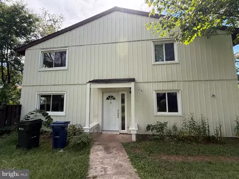 Exterior - 28 Howard Pl Sterling Howard Pl, Sterling, VA 20164 photo 2 of 4