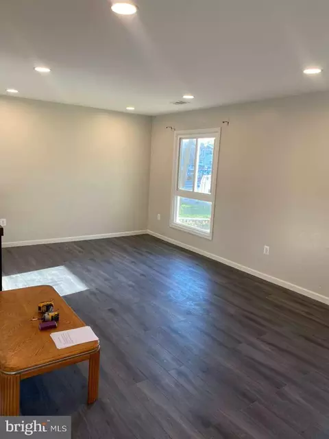 Living - 28 Howard Pl Sterling Howard Pl, Sterling, VA 20164 photo 3 of 4
