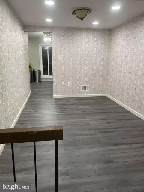Entry Way - 28 Howard Pl Sterling Howard Pl, Sterling, VA 20164 photo 2 of 2