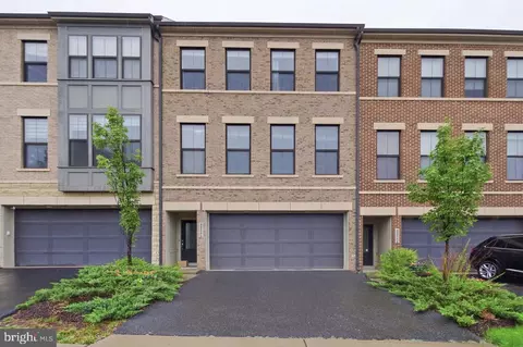 42308 Rockrimmon Ter, Ashburn, VA 20148