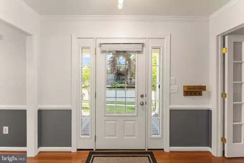 Entry Way - 43305 Wayside Cir, Ashburn, VA 20147 photo 1 of 6
