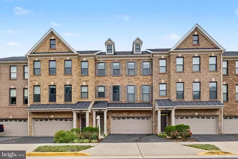 22503 Windsor Locks Sq, Ashburn, VA 20148