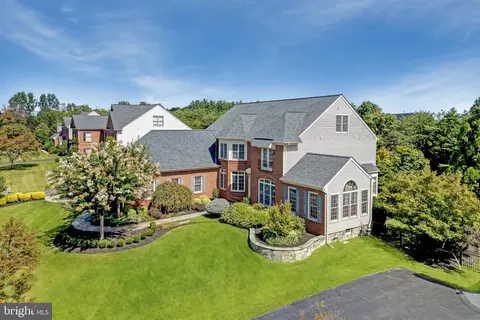 22248 Val Varaita Dr, Ashburn, VA 20148