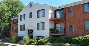 125 SW D Sw Clubhouse Dr SW #10, Leesburg, VA 20175