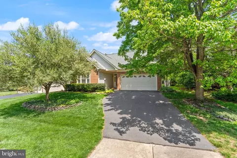 21004 Fowlers Mill Cir, Ashburn, VA 20147