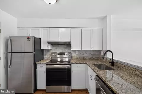 Kitchen - 1056 Warwick, Sterling, VA 20164 photo 1 of 2