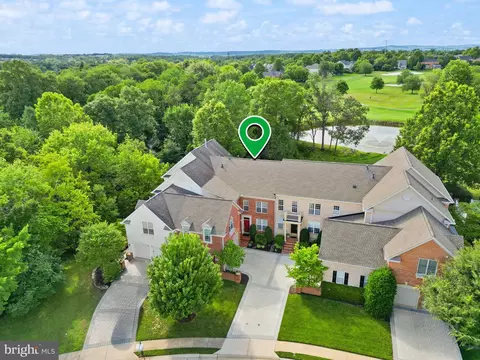 18402 Lanier Island Sq, Leesburg, VA 20176