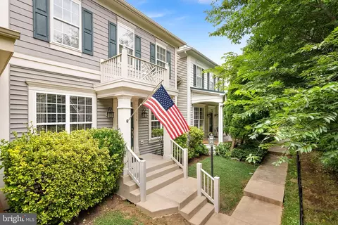 516 Gentlewood Sq, Purcellville, VA 20132