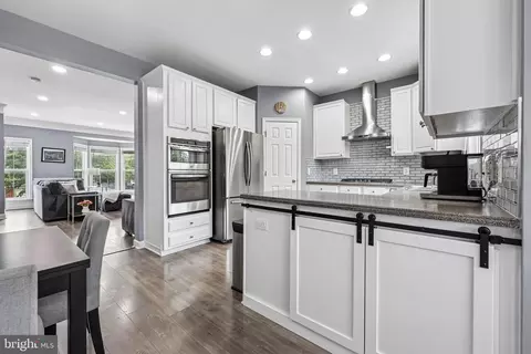 229 Hawks View Sq SE, Leesburg, VA 20175