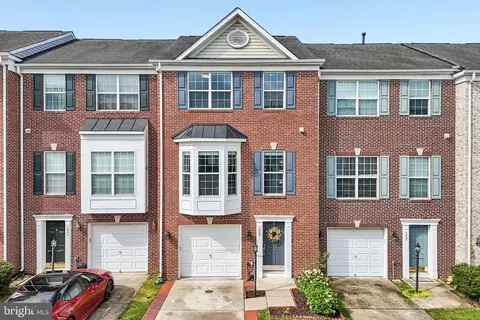 229 Hawks View Sq SE, Leesburg, VA 20175
