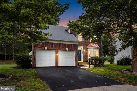 18240 Oak Lake Ct, Leesburg, VA 20176