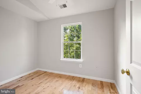 Bedroom - 43268 Clearnight Ter, Ashburn, VA 20147 photo 2 of 2