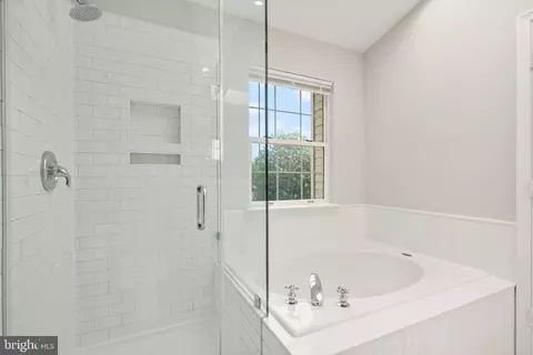 Bath - 43268 Clearnight Ter, Ashburn, VA 20147 photo 2 of 3