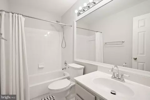 Bath - 43268 Clearnight Ter, Ashburn, VA 20147 photo 3 of 3