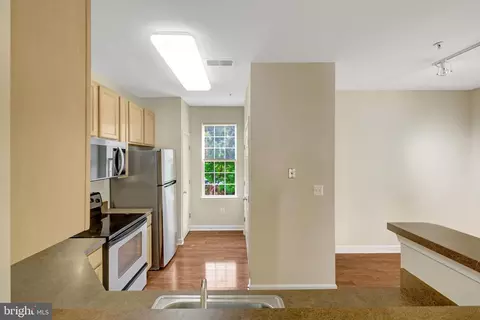 Kitchen - 22710 Blue Elder Ter #203, Brambleton, VA 20148 photo 3 of 4