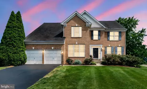 43553 Dempsey Ln, Chantilly, VA 20152