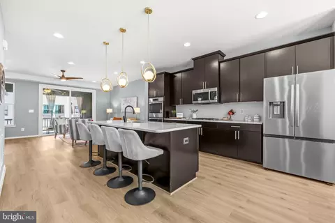 Kitchen - 22325 Tees Ter, Ashburn, VA 20148 photo 2 of 4