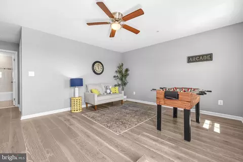 Entry Way - 22325 Tees Ter, Ashburn, VA 20148 photo 5 of 6