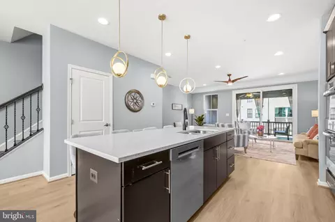 Kitchen - 22325 Tees Ter, Ashburn, VA 20148 photo 3 of 4