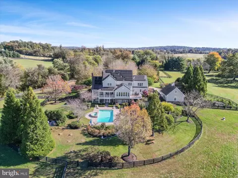 17635 Harmony Church Rd, Hamilton, VA 20158