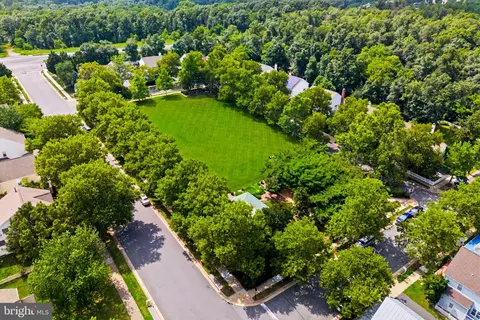 View/Area - 42918 Needham Way, Ashburn, VA 20147 photo 10 of 17