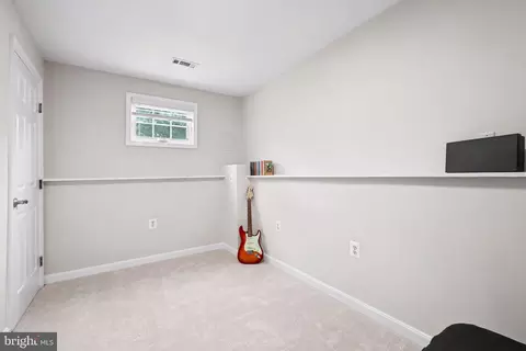 Bedroom - 42918 Needham Way, Ashburn, VA 20147 photo 6 of 6