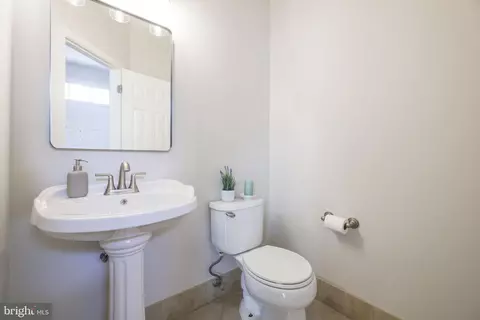 Bath - 42918 Needham Way, Ashburn, VA 20147 photo 1 of 9