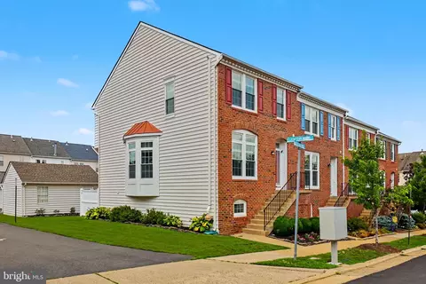 Exterior - 42918 Needham Way, Ashburn, VA 20147 photo 4 of 8