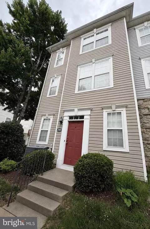 21785 Dragons Green Sq, Ashburn, VA 20147