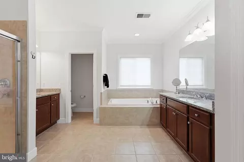 Entry Way - 23054 Bronstein Ln, Brambleton, VA 20148 photo 4 of 15