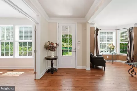 Entry Way - 23054 Bronstein Ln, Brambleton, VA 20148 photo 7 of 15