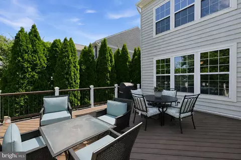 Exterior - 23054 Bronstein Ln, Brambleton, VA 20148 photo 6 of 11