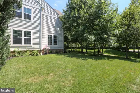Exterior - 23054 Bronstein Ln, Brambleton, VA 20148 photo 11 of 11