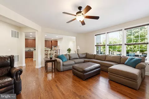 Living - 23054 Bronstein Ln, Brambleton, VA 20148 photo 3 of 7