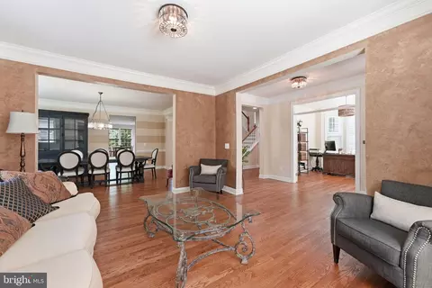 Living - 23054 Bronstein Ln, Brambleton, VA 20148 photo 5 of 7