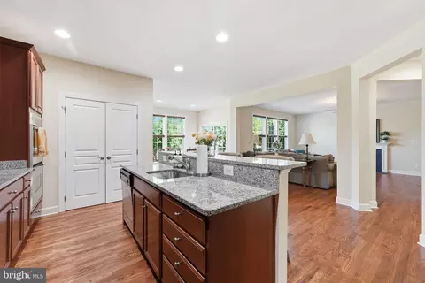 Entry Way - 23054 Bronstein Ln, Brambleton, VA 20148 photo 6 of 15