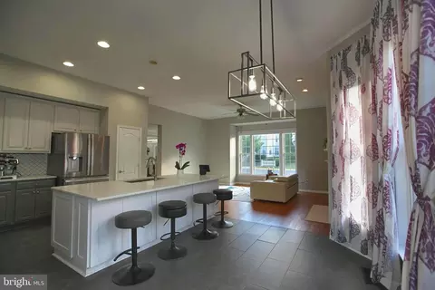 Kitchen - 43314 Fullerton St, Ashburn, VA 20147 photo 2 of 3