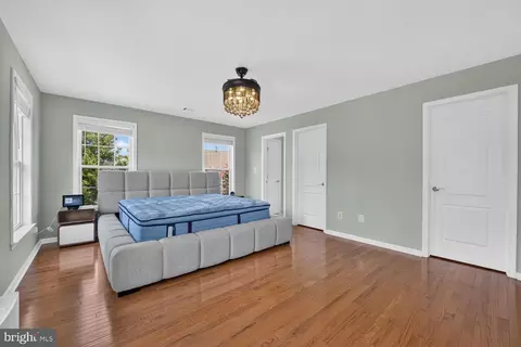 Bedroom - 43314 Fullerton St, Ashburn, VA 20147 photo 2 of 2