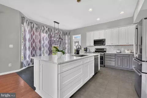 Kitchen - 43314 Fullerton St, Ashburn, VA 20147 photo 1 of 4